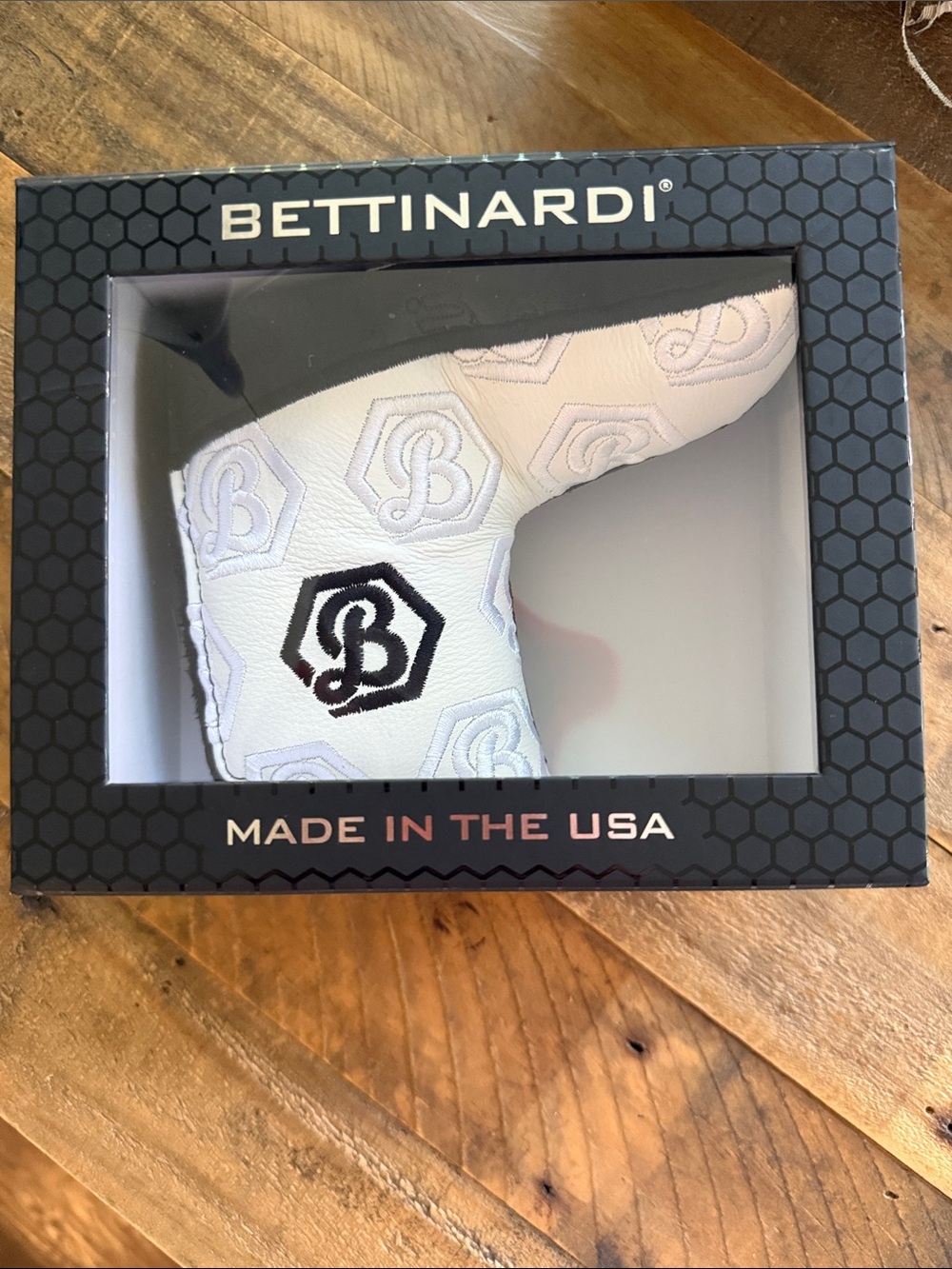 Brand New Bettinardi White Embroidered Putter Headcover